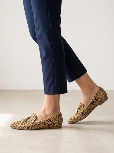 Mocassin femme léopard à glands Joséphine porté