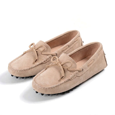 Maëlys mocassin souple femme en daim à nœud beige, paire vue de trois-quarts
